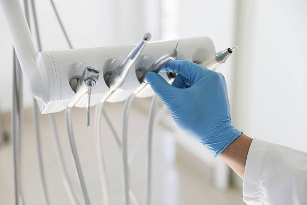 Professional Tooth Extraction technician working in Sonterra, TX